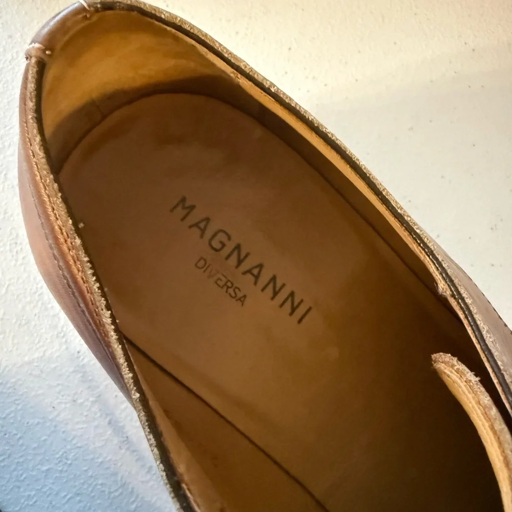 Magnanni Romelo Diversa Apron Toe Derby Cognac Brown Size 10 1/2 M MSRP $350